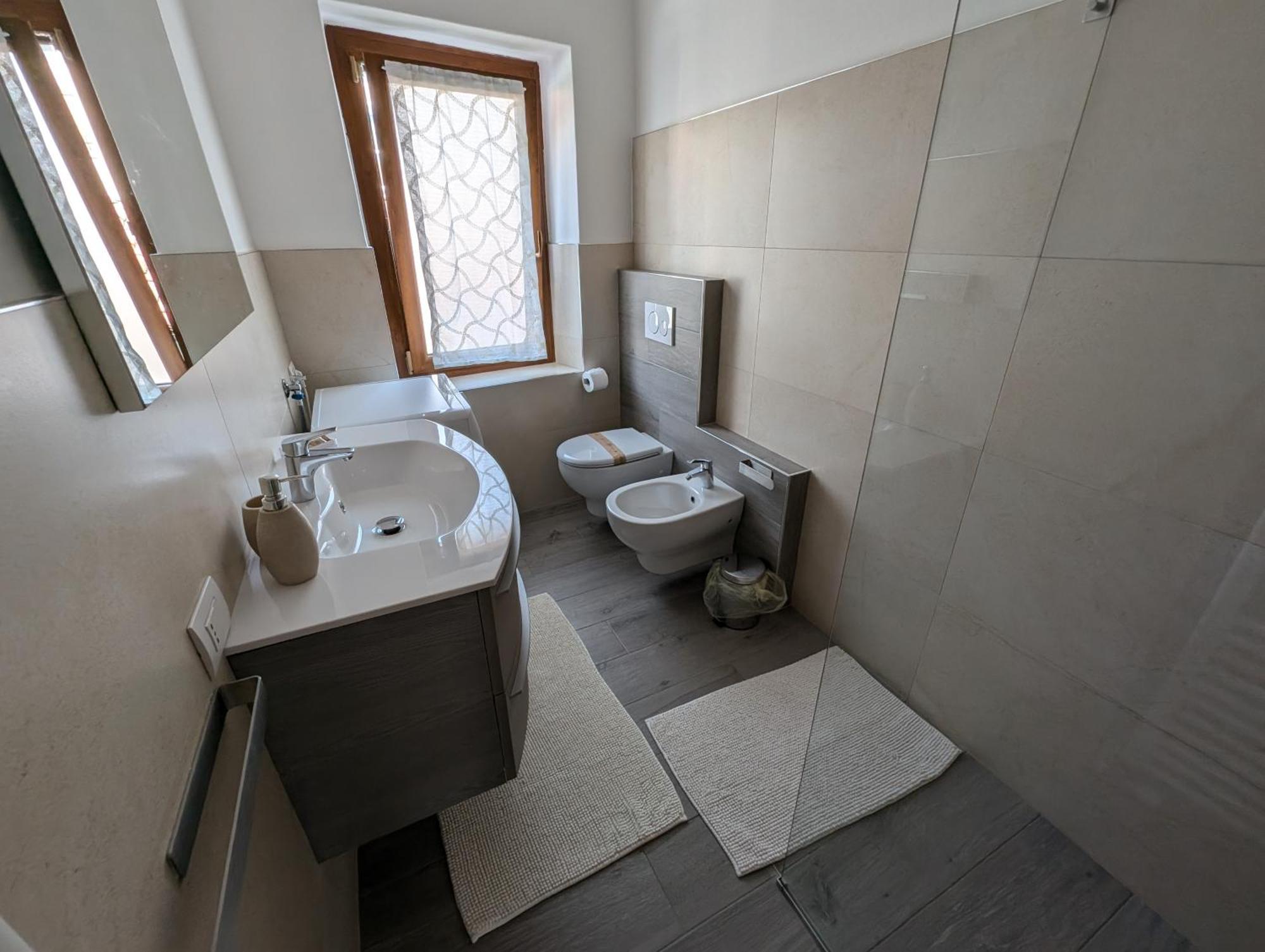 Spazioso E Completo Appartamento Con 3 Camere, Doppi Servizi, Fino A 8 Posti Letto 佩达韦纳 外观 照片